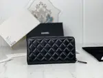 Chanle Zipped Wallet