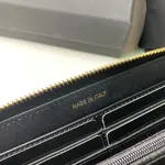 Chanle Zipped Wallet
