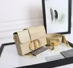 30 Montaigne Box Bag