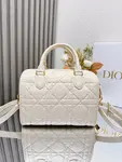 Dior Groove 25