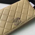 Chanle Zipped Wallet