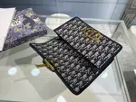 30 Montaigne Chain Bag