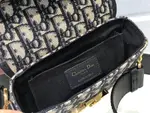 30 Montaigne Box Bag
