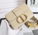 30 Montaigne Box Bag