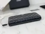 Chanle Zipped Wallet