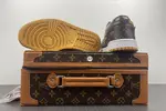 OFF-WHITE x Air Jordan 1 LV 554724-555
