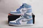 Air Jordan 1 High OG “Hyper Royal” 555088-402