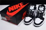 Air Jordan 1 Retro High Og - Air Jordan - 555088-010