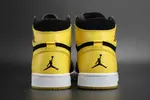 Air Jordan 1 Retro Mid 'New Love 554724-035