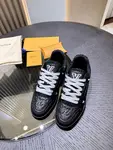 L*V TRAINER Sneakers
