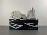 Off White 24