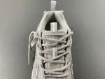 Off White 24