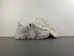 Off White 24