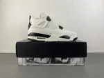 Air Jordan 4“Flight Club” Sail/Black-University Red IM4002-100