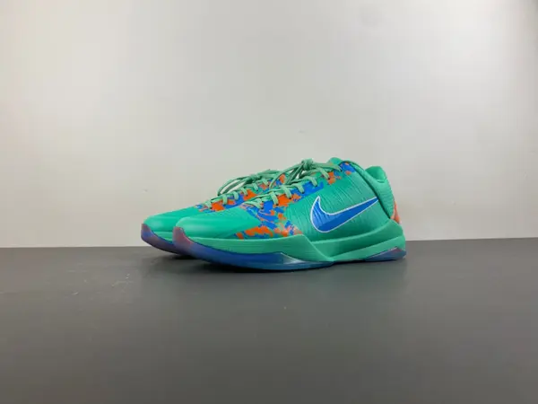 Jalen Brunson x Nike Zoom Kobe 5 Protro 'NY vs. NY' IX1200-300