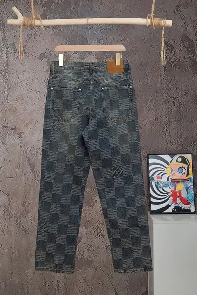 LOUIS VUITTON Jeans