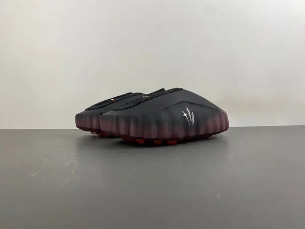 NOCTAx Nike Mind 001