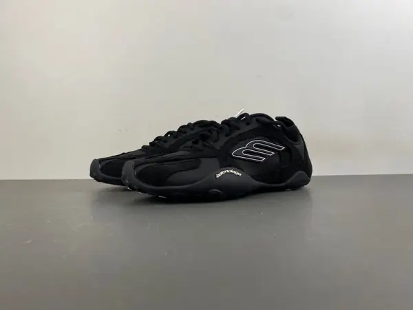 Balenciaga Monday Ultra Sneaker “ 853505-WMNDI 1000
