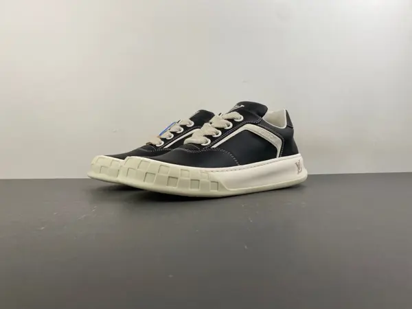 Louis Vuitton Trainer Sneaker Low