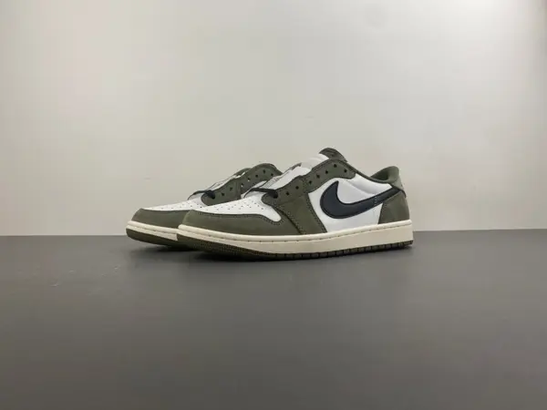 Air Jordan 1 Retro Low "Medium Olive" HQ6998-200