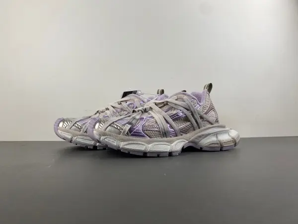 IAGA -PHANTOM SNEAKER 825601 W3XCH 0915