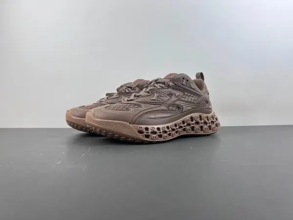Gucci Cub3d Sneakers "Light Brown Demetra" – Item No. 819709-FAEBE-2847