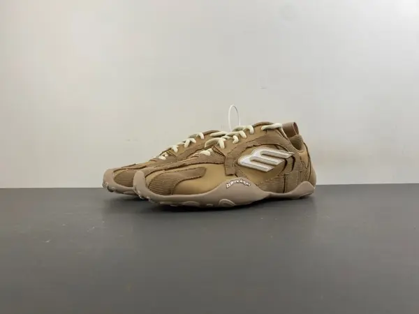 BalenciagaMonday Ultra