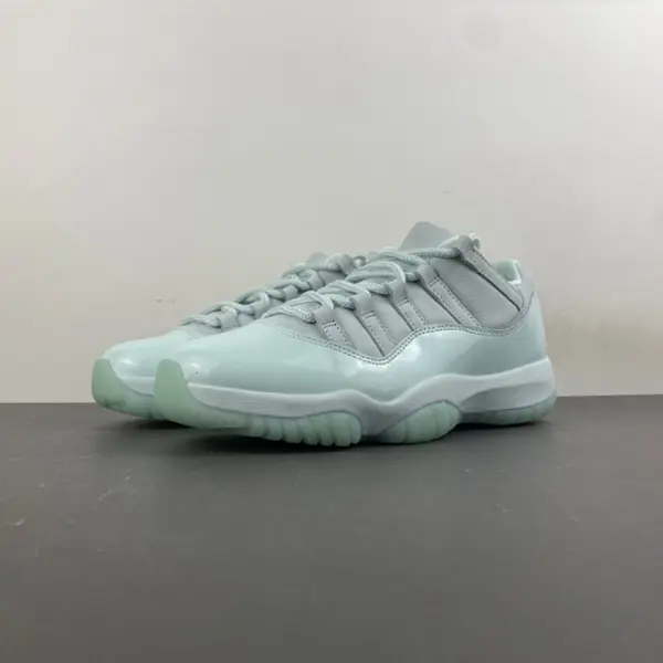 Jordan11 SP 902-18 IW1882 300