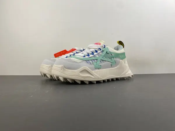 Off-White c/o Virgil Abloh