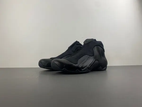 Nike Air Flightposite One “Triple Black”FV5582-001