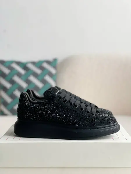 Alexander McQueen  Sneakers