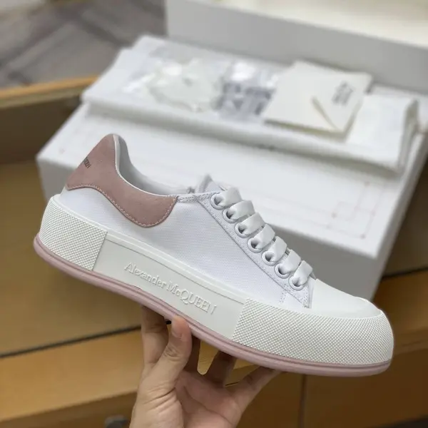 Alexander McQueen MQ White/Pink veL*Vet tail Sneakers