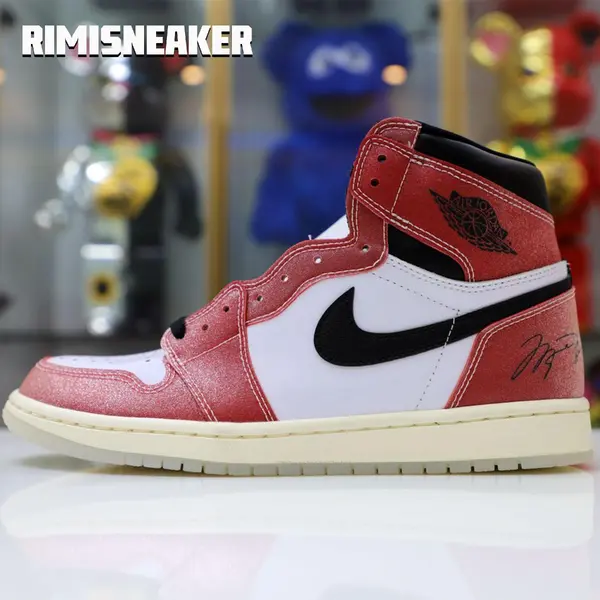 TROPHY ROOM X AIR JORDAN 1 RETRO HIGH OG SP 'CHICAGO'