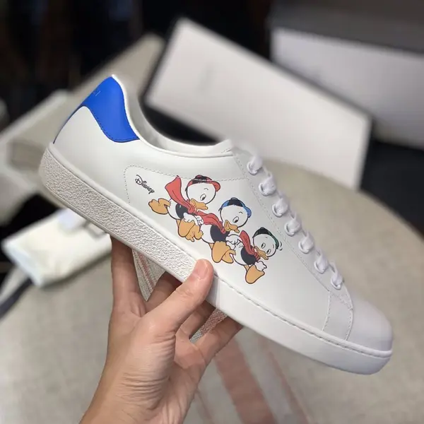 GU*Isneakers Support chip phone sensing