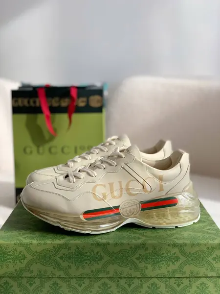 GU*IRetro Clunky Sneaker