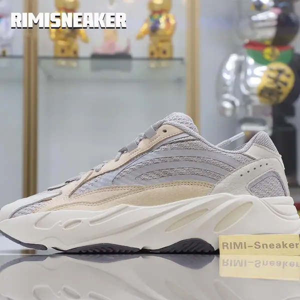 YEEZY BOOST 700 'CREAM'