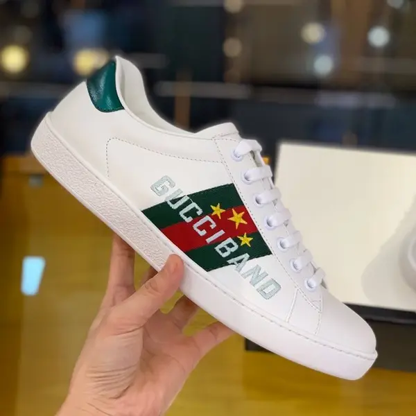 GU*Isneakers Support chip phone sensing