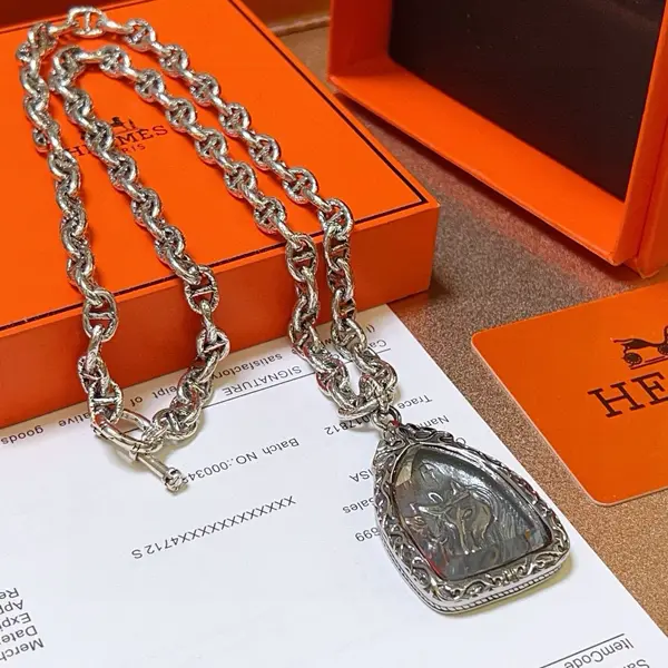 Hermès necklace, Hermès necklace series jewelry, imported and customized. High-end chain, classic match, a must-have for men and women!