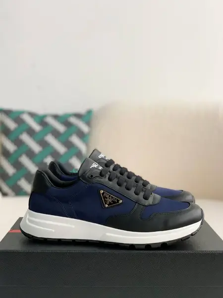 P*DA Sneakers