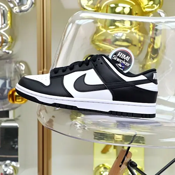 DUNK LOW PANDA 'BLACK WHITE'