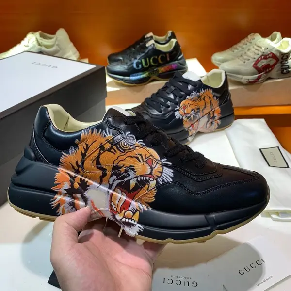 GU*IRetro Clunky Sneaker