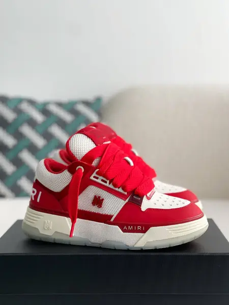 A*RI sneaker