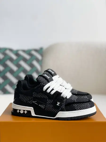 L*V SNEAKERS