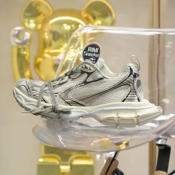 Balenciaga  BLGA