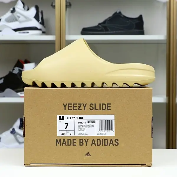 Yeezy Slide "sand" FW6344