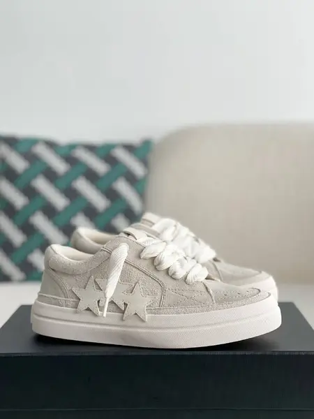 A*RI Sneakers