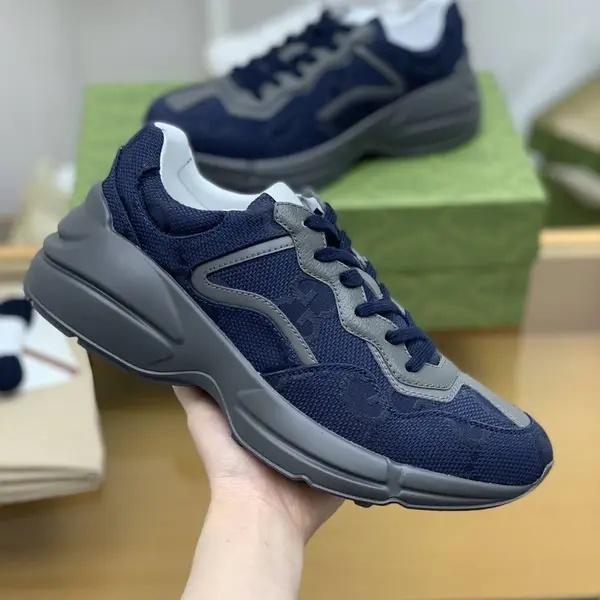 GU*IRetro Clunky Sneaker