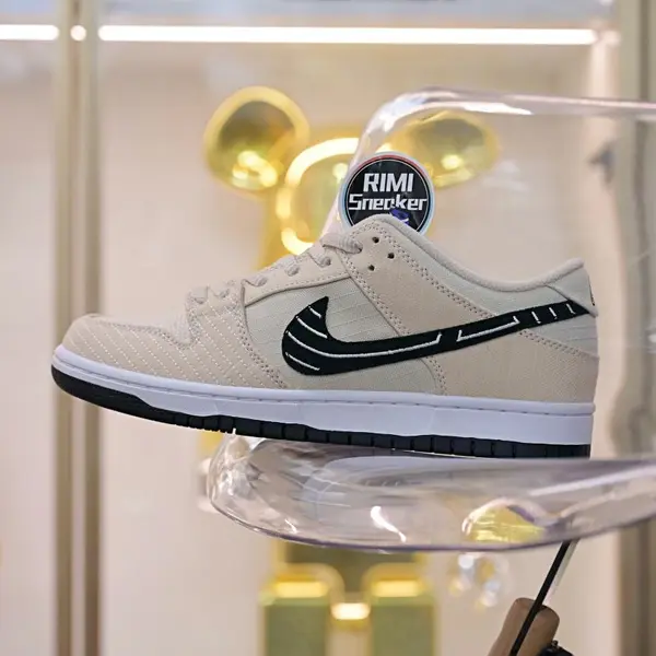 Albino & Preto x Nike Dunk SB Low Pro "Pearl White"