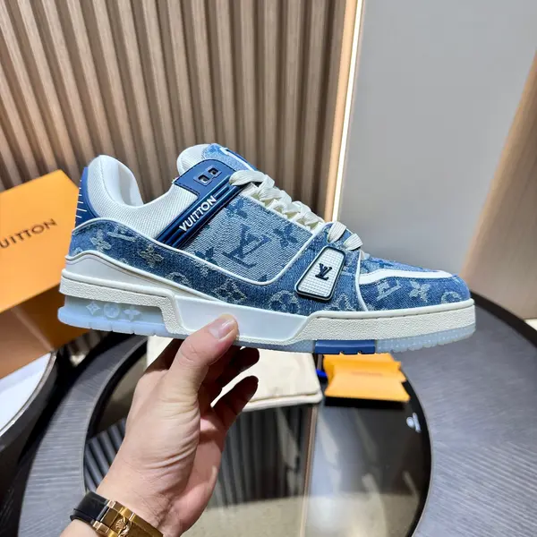 L*V TRAINER Sneakers 1ADHHV
