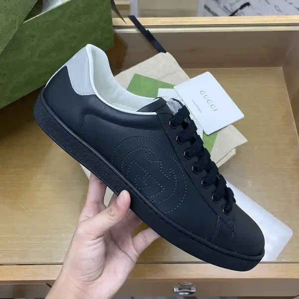 GU*Isneakers Support chip phone sensing